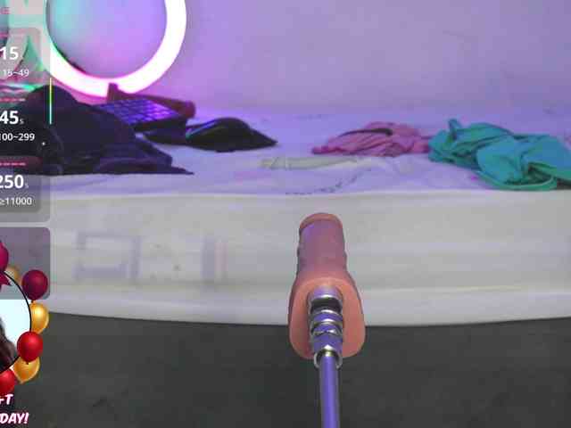 Kloe-Lopez webcam