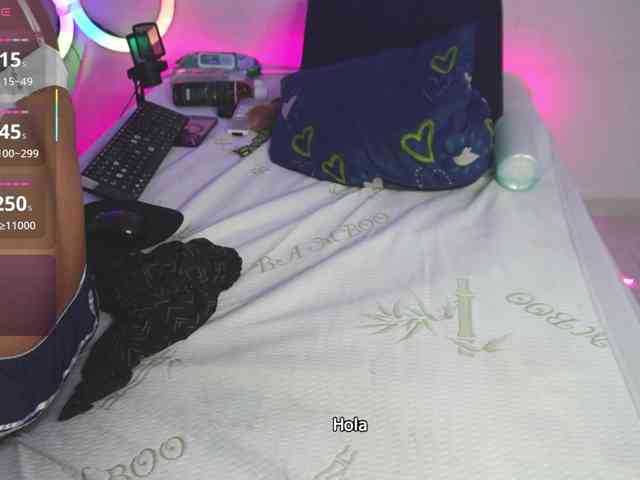Kloe-Lopez webcam