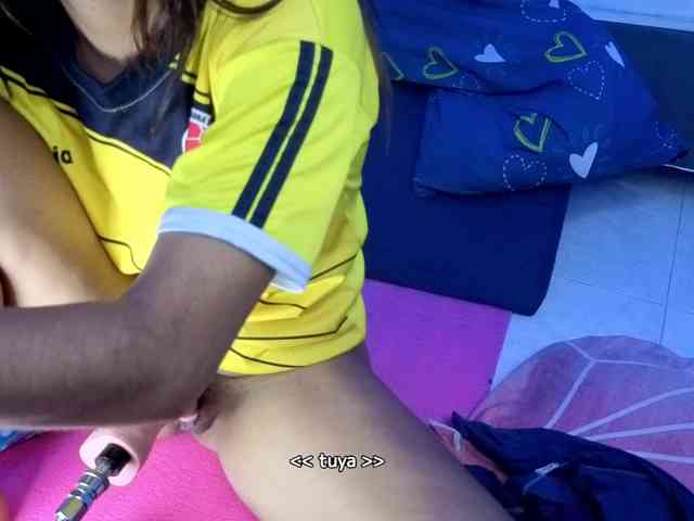 Kloe-Lopez webcam
