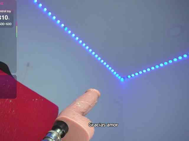 Kloe-Lopez webcam