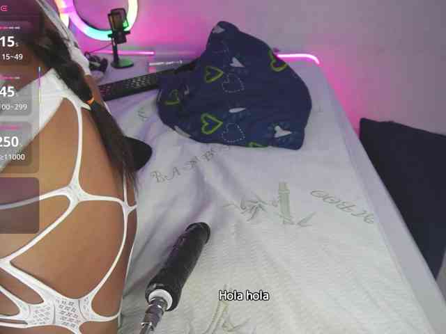 Kloe-Lopez webcam