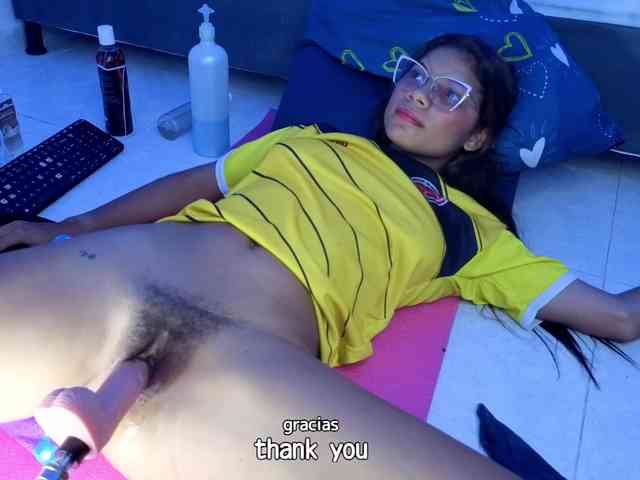 Kloe-Lopez webcam