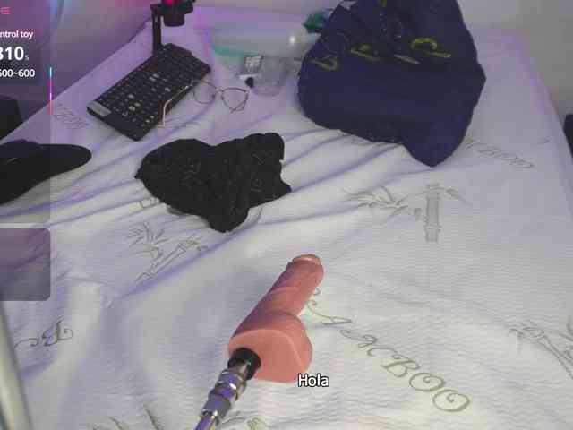 Kloe-Lopez webcam