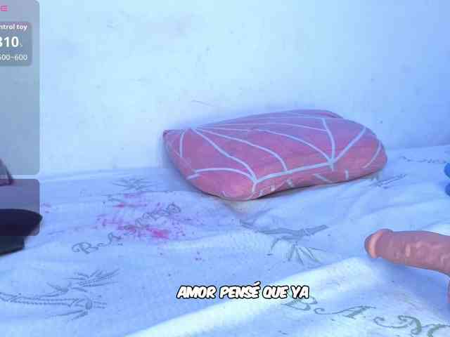Kloe-Lopez webcam