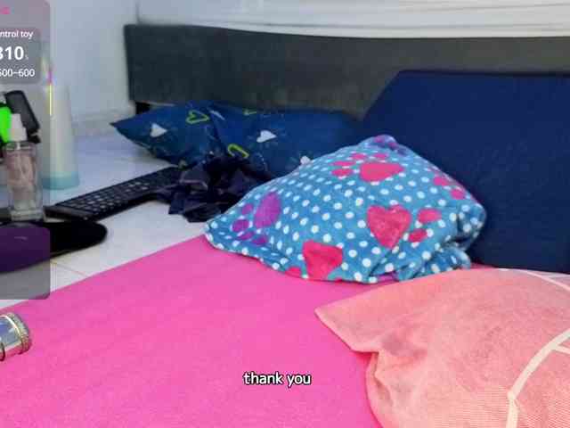 Kloe-Lopez webcam