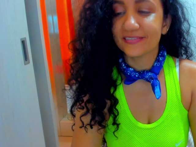 AlaskaMiller live cam profile