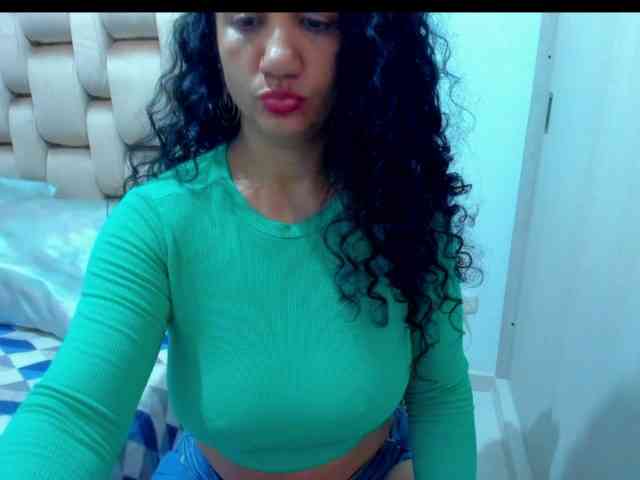 AlaskaMiller Live Webcam on BongaCams