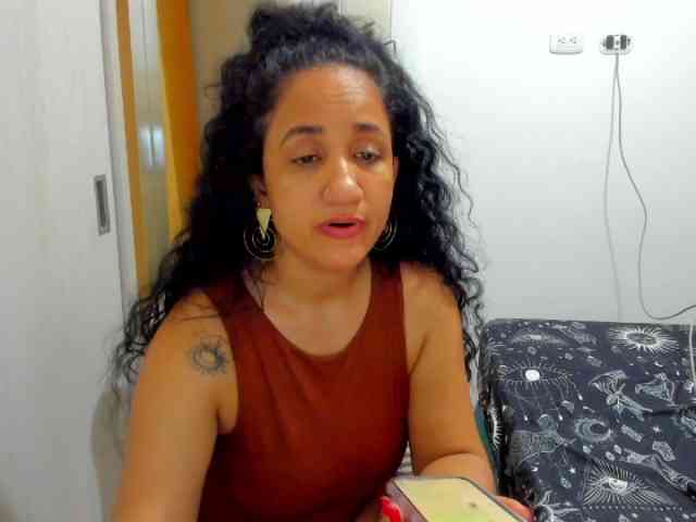 AlaskaMiller Live Webcam on BongaCams