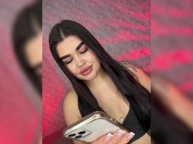 suchka-black-'s BongaCams show and profile