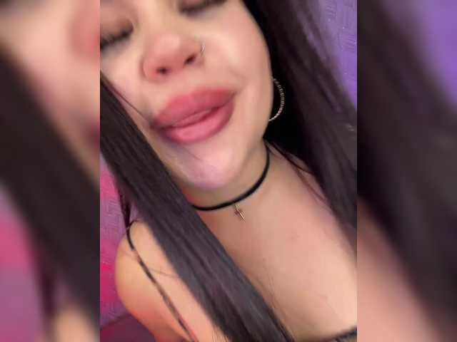 suchka-black- live cam