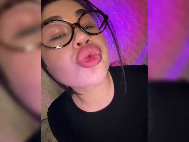 suchka-black- live cam