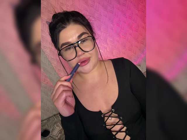 suchka-black-'s BongaCams show and profile