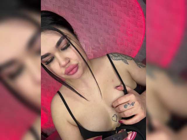 suchka-black-'s BongaCams show and profile