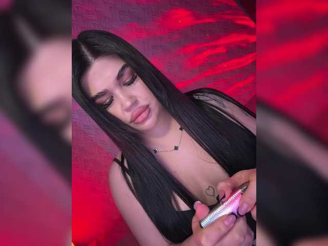 suchka-black-'s BongaCams show and profile