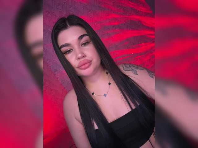 suchka-black-'s BongaCams show and profile