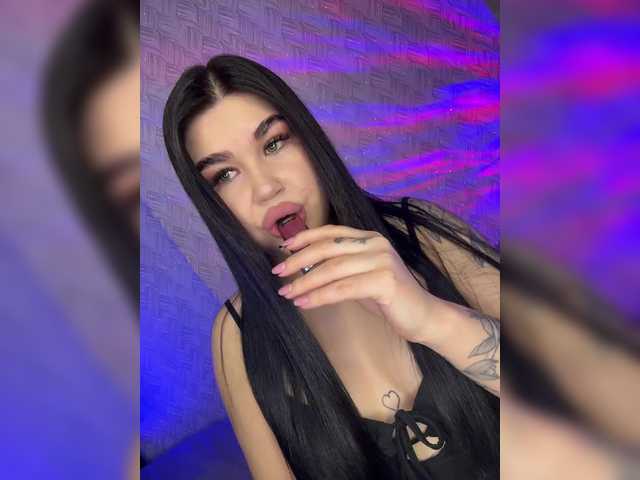 suchka-black-'s BongaCams show and profile