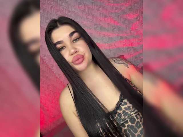 suchka-black-'s BongaCams show and profile