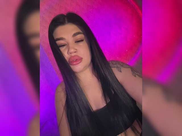 suchka-black-'s BongaCams show and profile