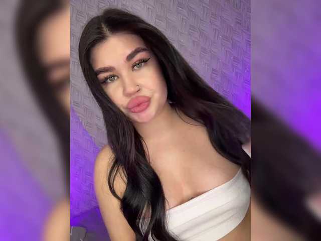 suchka-black-'s BongaCams show and profile