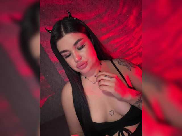 suchka-black-'s BongaCams show and profile