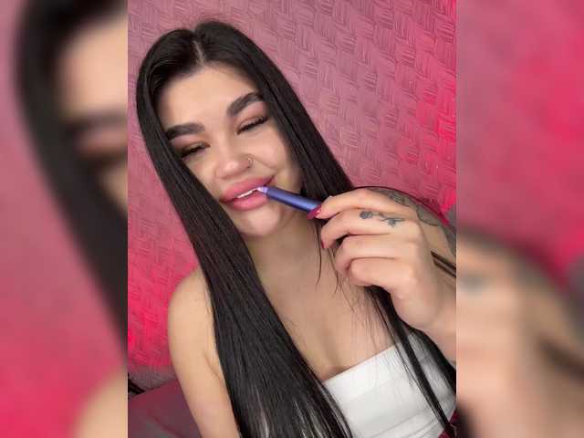 suchka-black-'s BongaCams show and profile