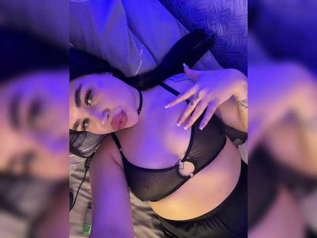 suchka-black-'s BongaCams show and profile