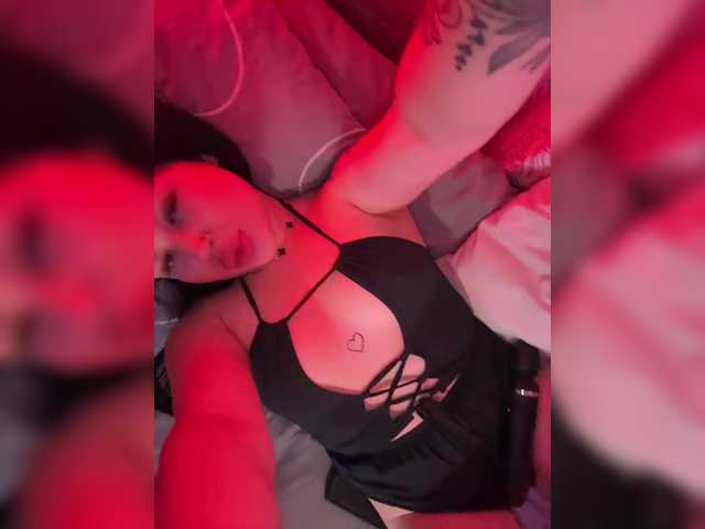 suchka-black-'s BongaCams show and profile