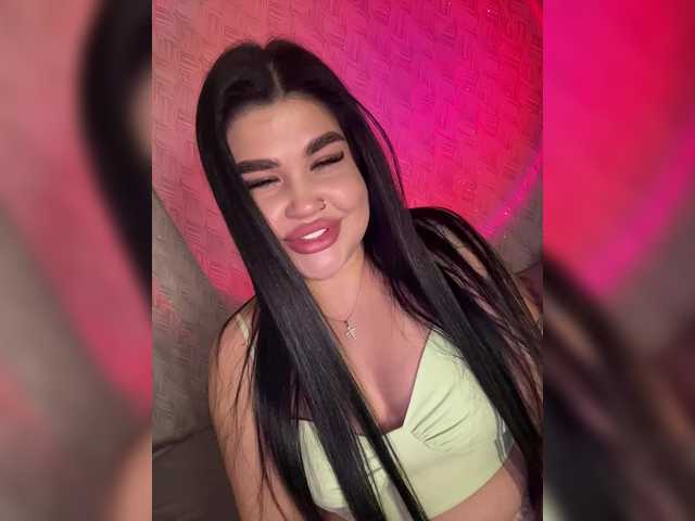 suchka-black-'s BongaCams show and profile