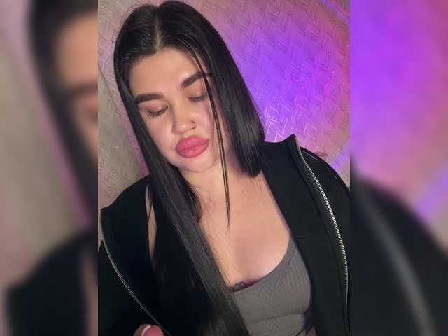 suchka-black-'s BongaCams show and profile