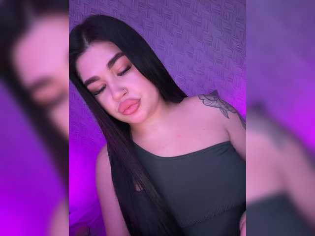 suchka-black- live cam