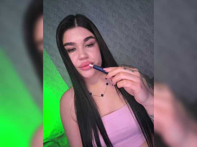 suchka-black-'s BongaCams show and profile