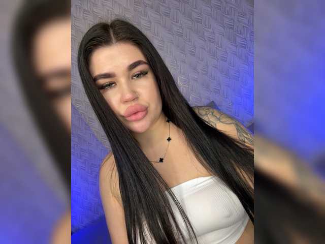 suchka-black-'s BongaCams show and profile