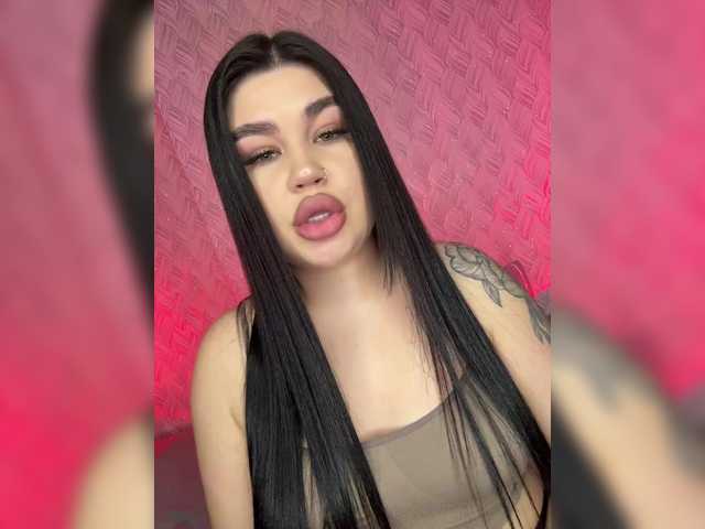 suchka-black-'s BongaCams show and profile