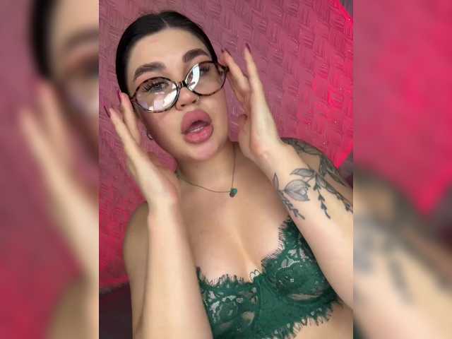suchka-black-'s BongaCams show and profile