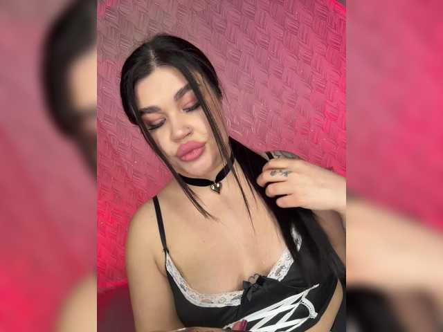 suchka-black-'s BongaCams show and profile