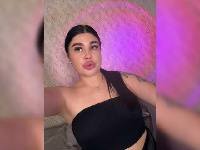 suchka-black-'s BongaCams show and profile