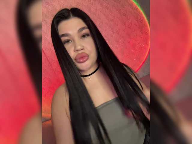 suchka-black-'s BongaCams show and profile