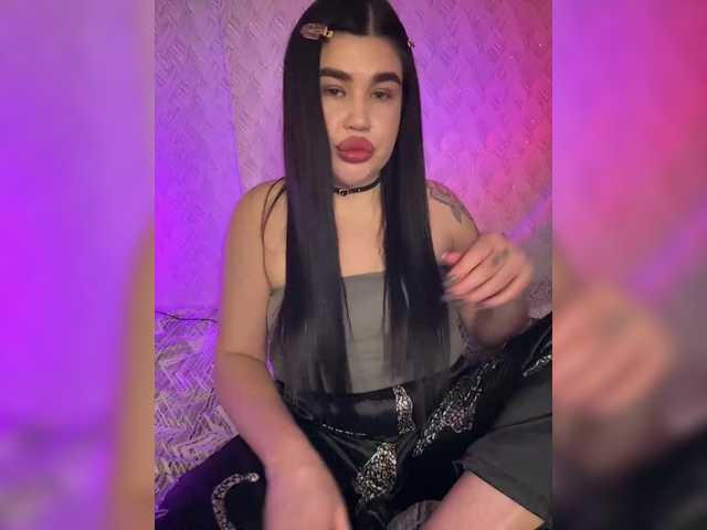 suchka-black-'s BongaCams show and profile