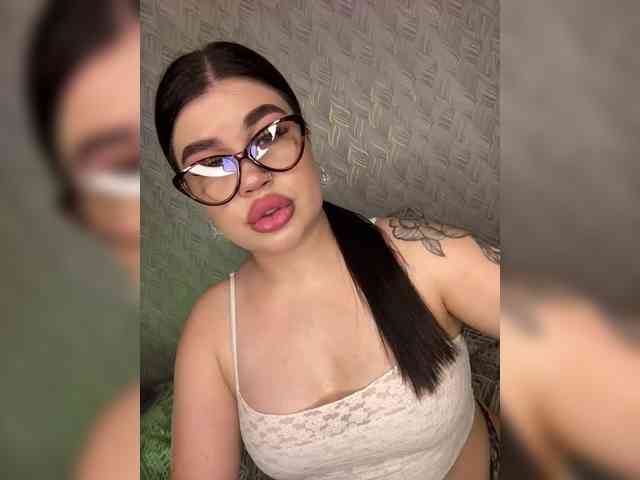 suchka-black- webcam