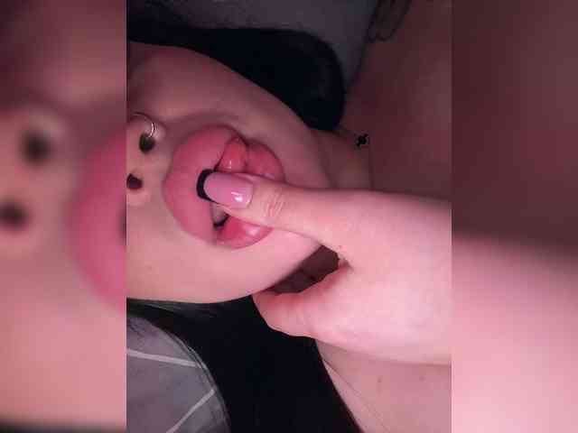 suchka-black- webcam