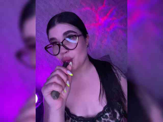 suchka-black- webcam
