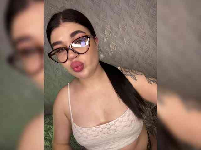 suchka-black- webcam