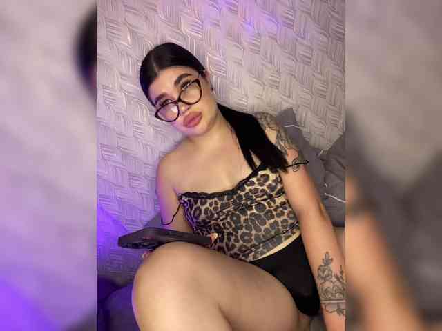 suchka-black- webcam