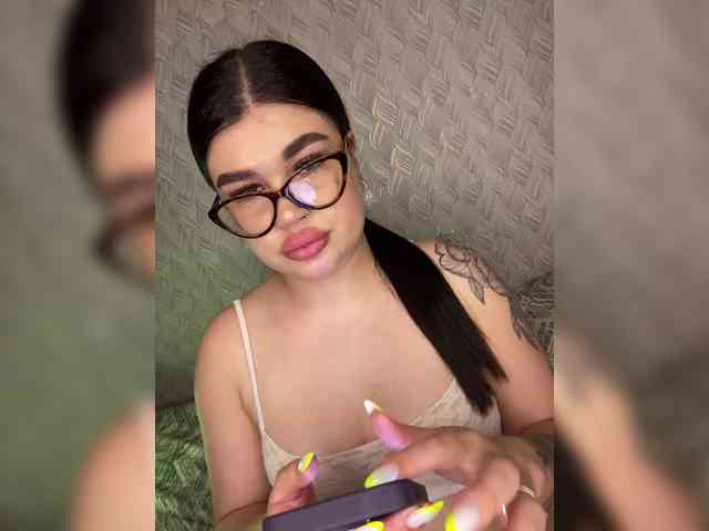 suchka-black- webcam