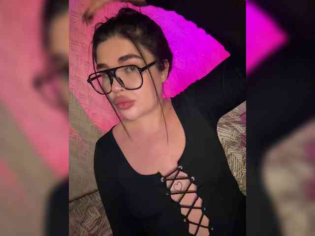 suchka-black- webcam