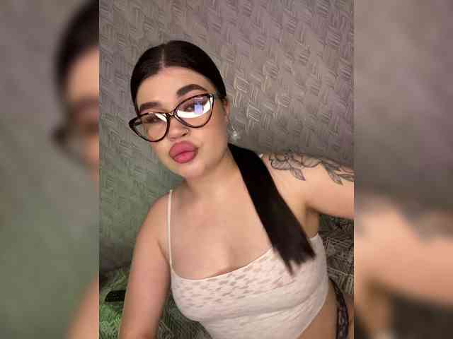 suchka-black- webcam