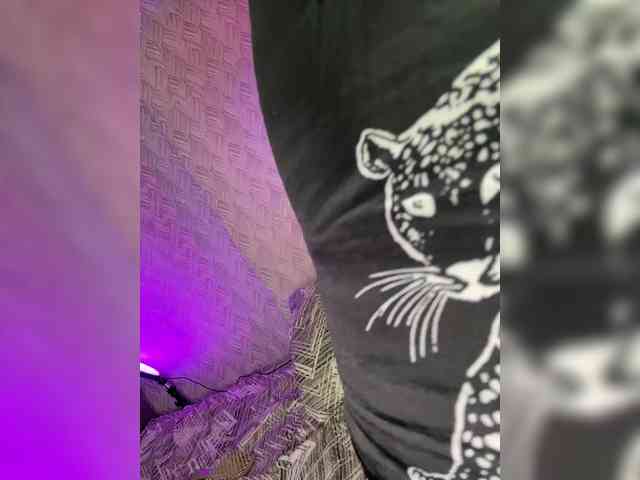 suchka-black- webcam