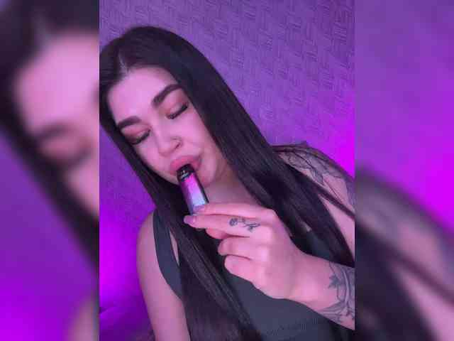 suchka-black- webcam