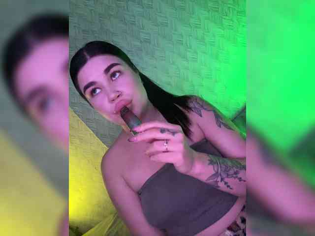 suchka-black- webcam
