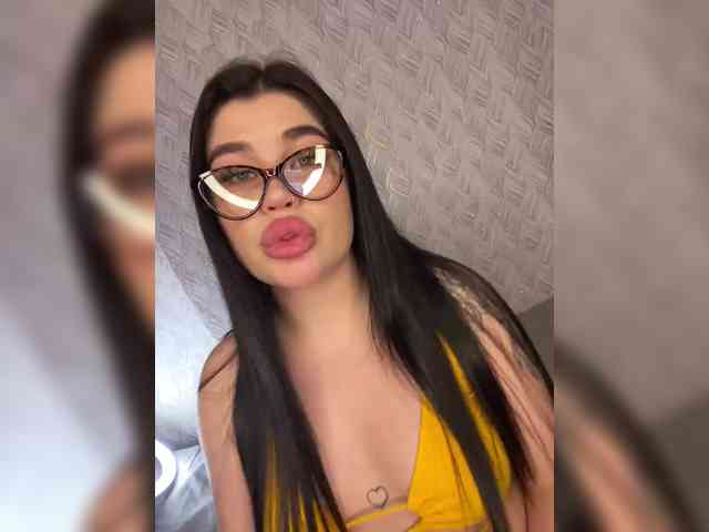 suchka-black- webcam